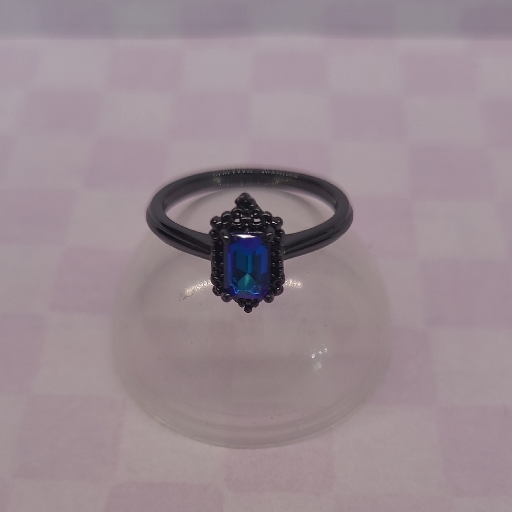 Black Ring with Blue Emerald Cut Stone - Size 8